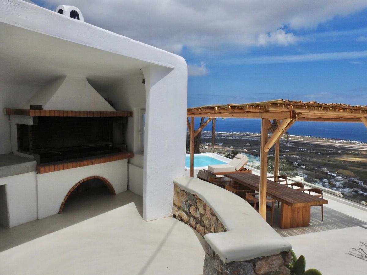 Bluewhite Suites & Villa Santorini Pýrgos Extérieur photo
